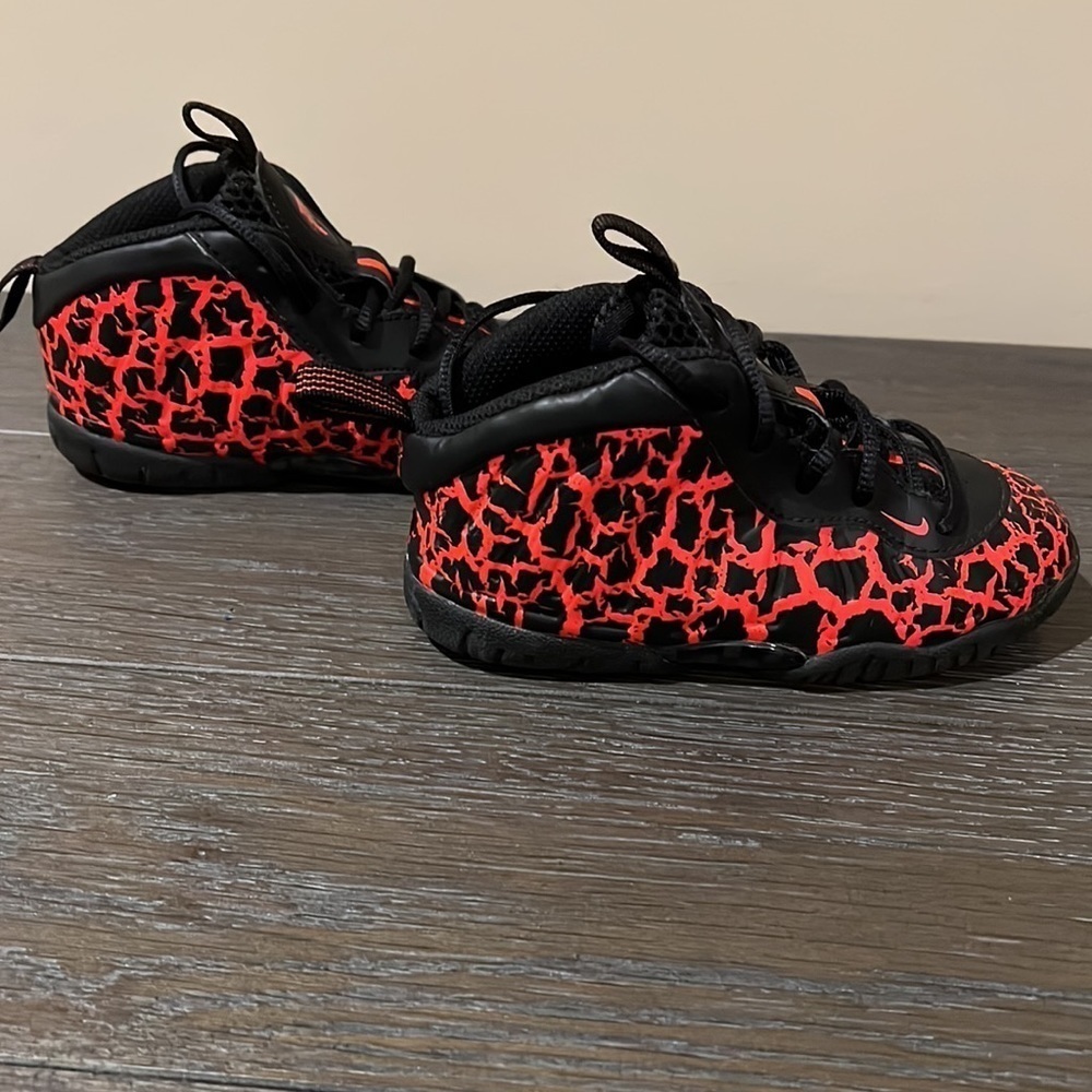 Nike Little Posite boys “Lava” shoes, EUC, size 9 - Picture 4 of 4